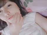 Virgin teen girl masturbating - Hana Lily